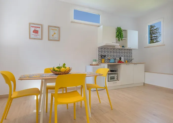 Eleni * سورينتو