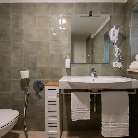 Hotel Eleni *